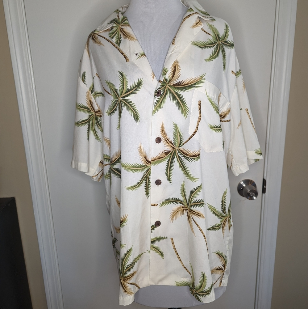 Men's Bishop St Hawaiian Shirt Size Medium White with Green Palm Tree